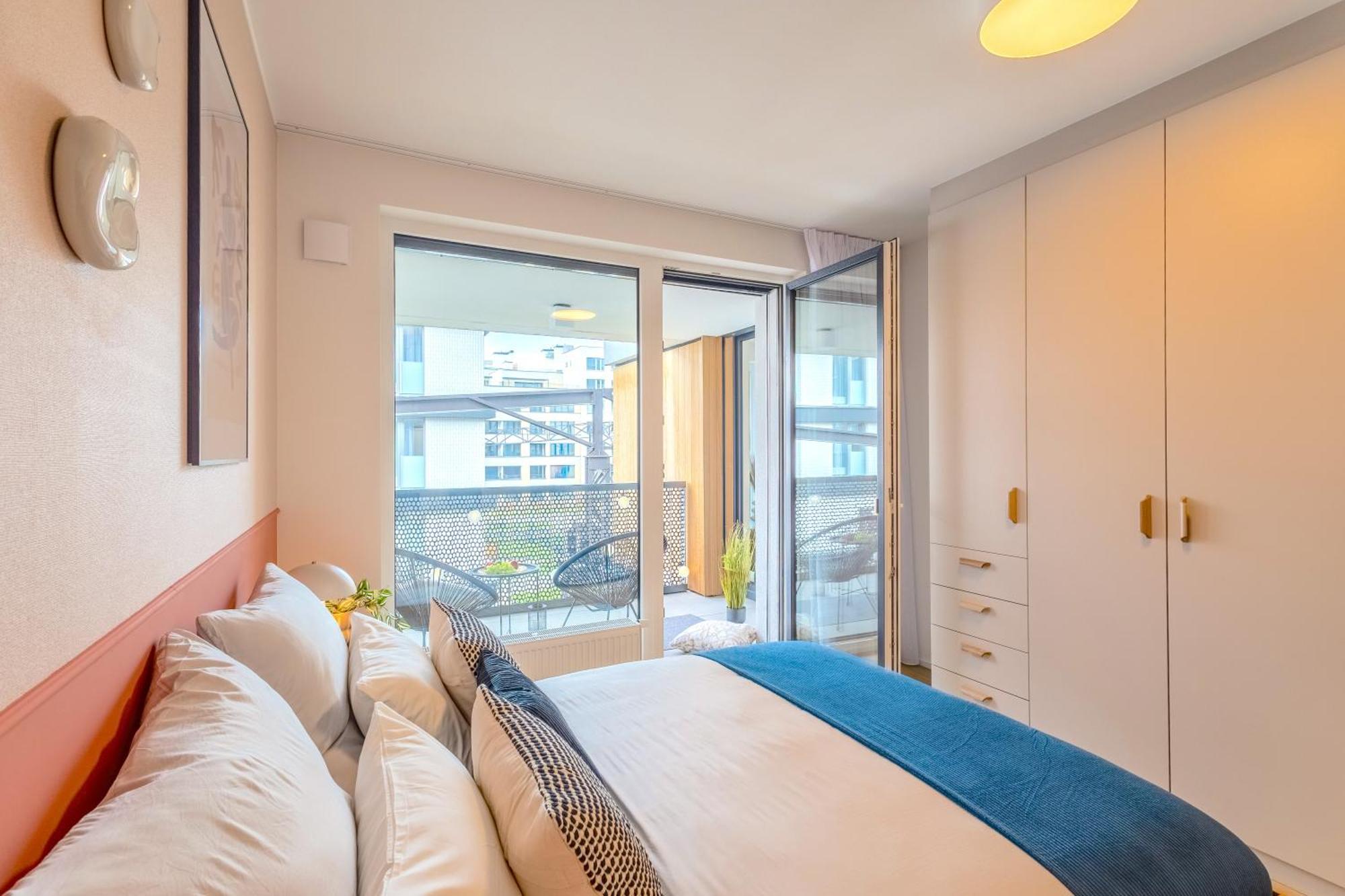 Design Apartment - Balcony, Free Parking, Yoga, 10 Mins To Center, By Gravity Прага Экстерьер фото