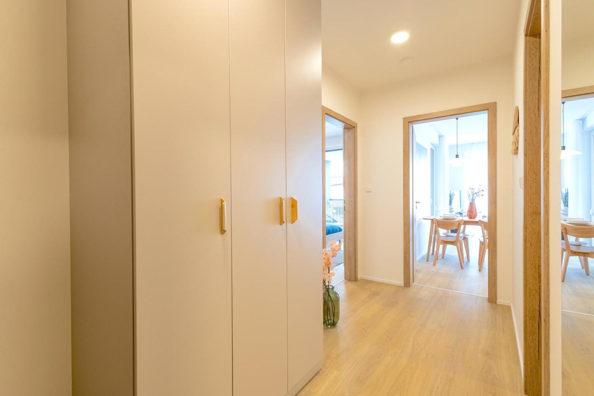Design Apartment - Balcony, Free Parking, Yoga, 10 Mins To Center, By Gravity Прага Экстерьер фото